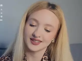 FeliceAliff's Live Sex Cam Show