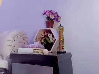Pretty-Johnson's Live Sex Cam Show