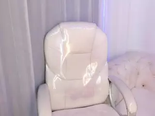 Pretty-Johnson's Live Sex Cam Show