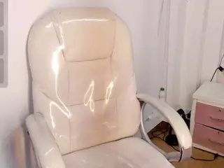 Pretty-Johnson's Live Sex Cam Show