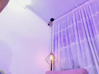 Pretty-Johnson's Live Sex Cam Show