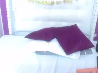 Sexy-tiny-sarah's Live Sex Cam Show