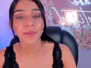 AmaliaCrus's Live Sex Cam Show