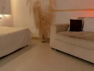 Kataleya-17's Live Sex Cam Show