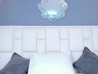KathyMirrow's Live Sex Cam Show
