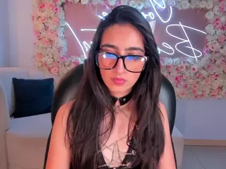 LarisaSmirnov1's Live Sex Cam Show