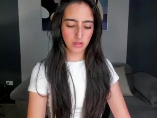 LarisaSmirnov1's Live Sex Cam Show