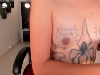 LarisaSmirnov1's Live Sex Cam Show
