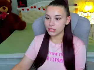 Ambrel-Tern's Live Sex Cam Show