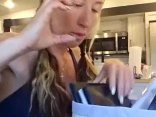 bmorganne420's Live Sex Cam Show