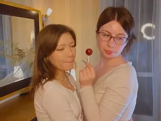 MonaBurge's Live Sex Cam Show