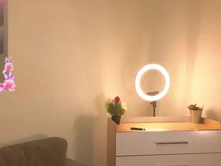 MonaBurge's Live Sex Cam Show