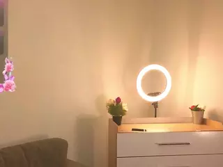 MonaBurge's Live Sex Cam Show
