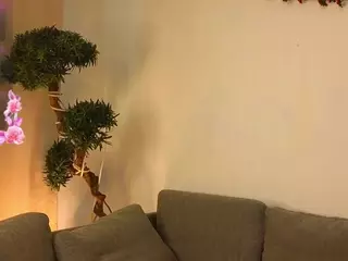 MonaBurge's Live Sex Cam Show