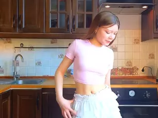 MonaBurge's Live Sex Cam Show
