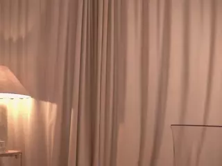 nadiablss's Live Sex Cam Show
