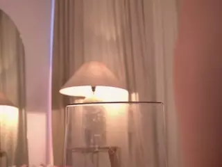 nadiablss's Live Sex Cam Show