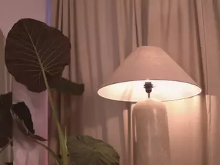 nadiablss's Live Sex Cam Show