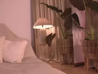 nadiablss's Live Sex Cam Show