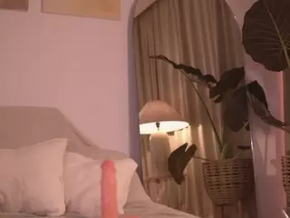 nadiablss's Live Sex Cam Show