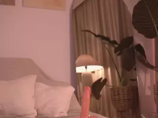 nadiablss's Live Sex Cam Show