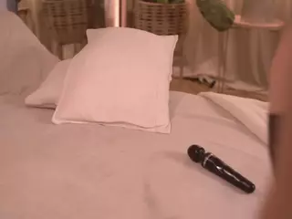 nadiablss's Live Sex Cam Show