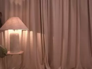 nadiablss's Live Sex Cam Show