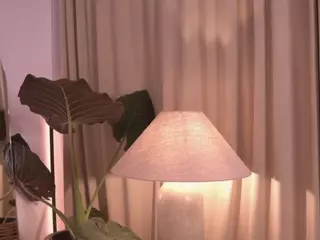 nadiablss's Live Sex Cam Show