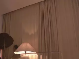 nadiablss's Live Sex Cam Show