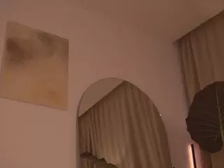 nadiablss's Live Sex Cam Show