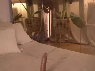 nadiablss's Live Sex Cam Show