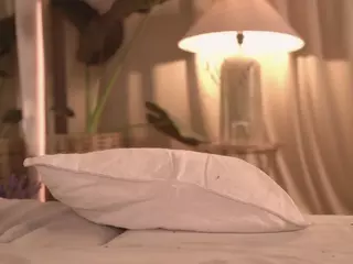 nadiablss's Live Sex Cam Show