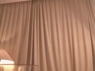 nadiablss's Live Sex Cam Show