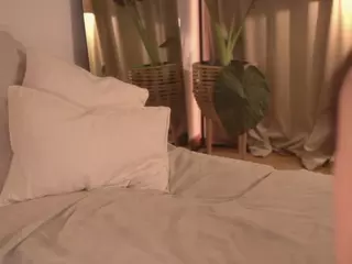nadiablss's Live Sex Cam Show