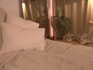 nadiablss's Live Sex Cam Show
