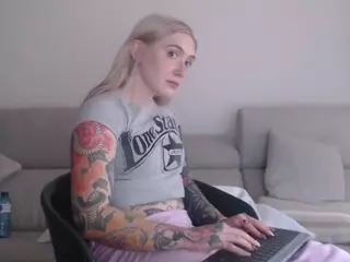 Tattoobbgirl's Live Sex Cam Show