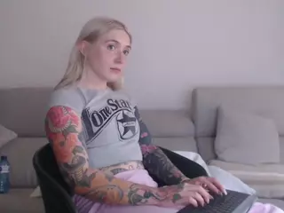 Tattoobbgirl's Live Sex Cam Show