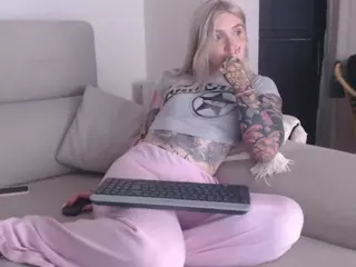 Tattoobbgirl's Live Sex Cam Show