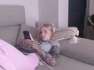 Tattoobbgirl's Live Sex Cam Show