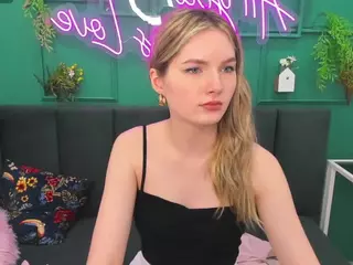 EvelineAmore's Live Sex Cam Show