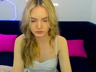 EvelineAmore's Live Sex Cam Show