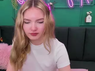 EvelineAmore's Live Sex Cam Show