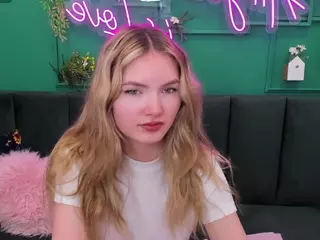 EvelineAmore's Live Sex Cam Show