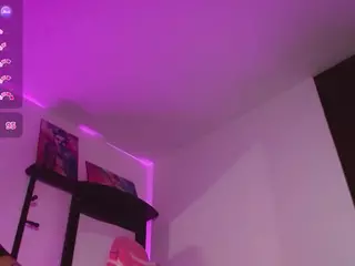 SharaRoss1's Live Sex Cam Show