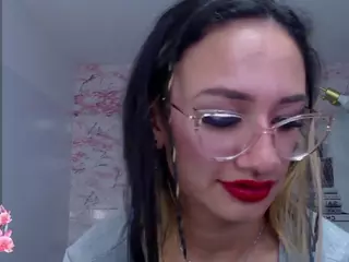emily-rousse-t's Live Sex Cam Show