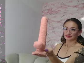 emily-rousse-t's Live Sex Cam Show