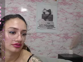 emily-rousse-t's Live Sex Cam Show