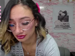 emily-rousse-t's Live Sex Cam Show