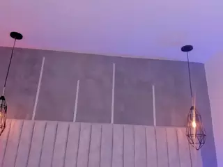 emmily-z's Live Sex Cam Show