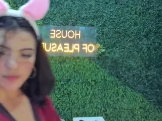 emmily-z's Live Sex Cam Show
